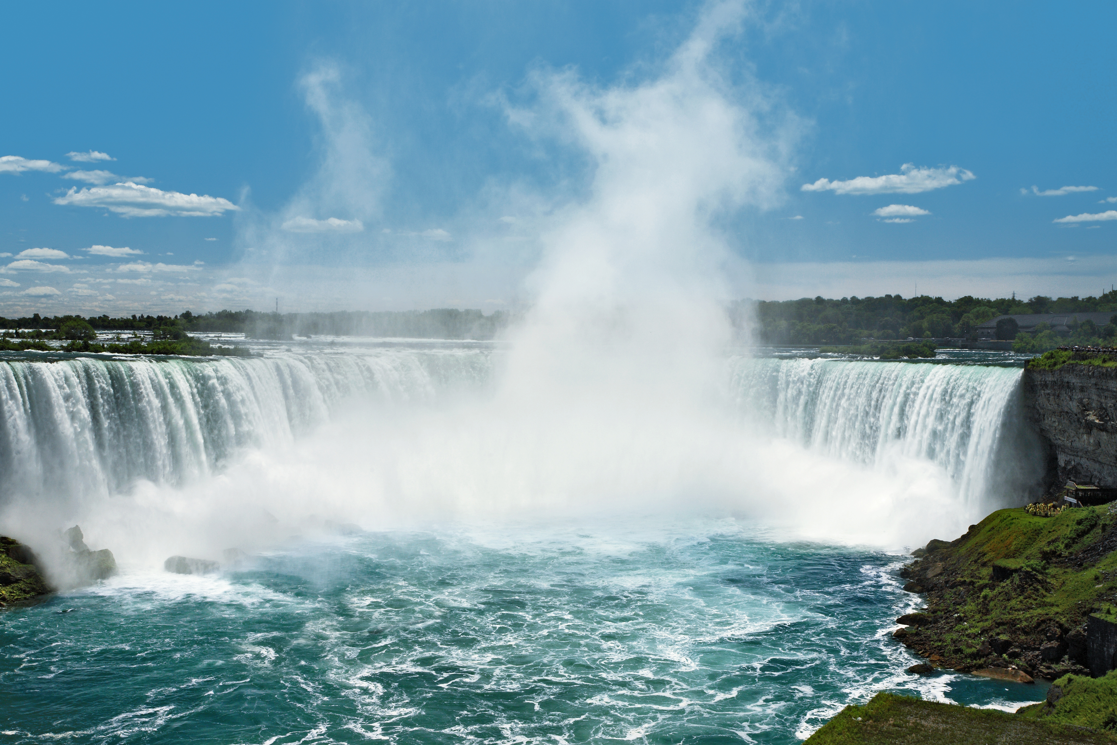 Водопад отзывы. Ниагарский водопад – США маслом. Niagara Falls State Park фауна. Комплекс Seneca Niagara в noiagoro Fols NY. Maid of the Mist Niagara Falls.